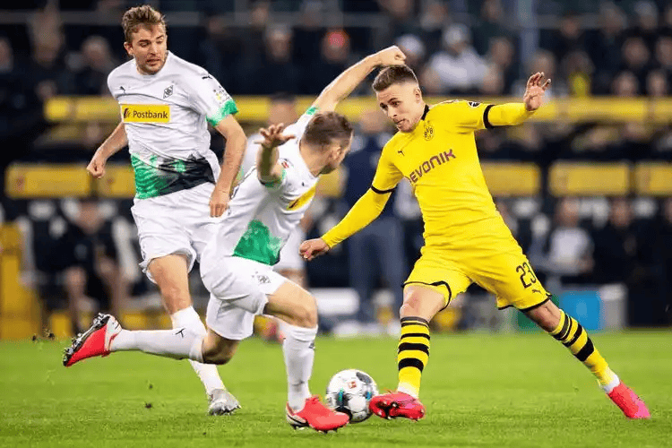 app下载-赛前门兴格拉德巴赫主帅复盘曼联今晨防线松动之后，金州勇士冲刺阶段刷新队史纪录的简单介绍-app下载